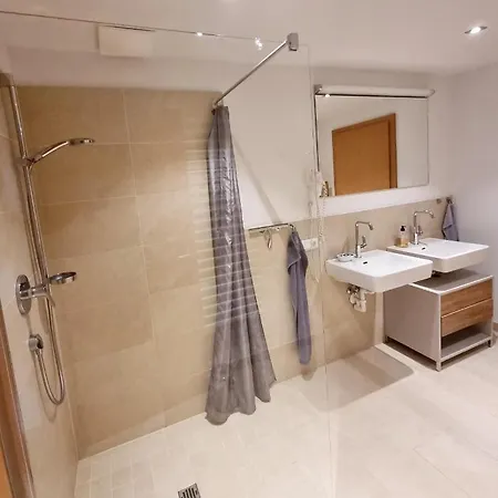 Alpine Kitz Apartment Hollersbach im Pinzgau